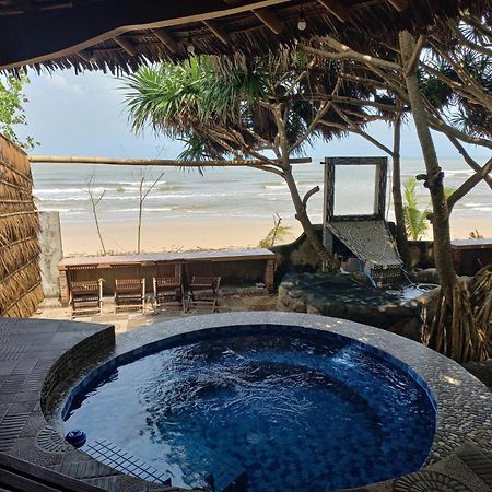 Omah Laut Bondo Jepara - By The Beach, Direct View Of The Sea, Great Base For Water Sports Margokerto エクステリア 写真
