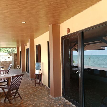 Omah Laut Bondo Jepara - By The Beach, Direct View Of The Sea, Great Base For Water Sports Margokerto エクステリア 写真
