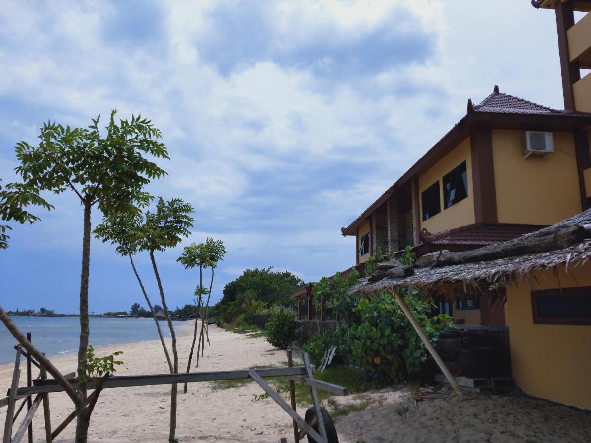 Omah Laut Bondo Jepara - By The Beach, Direct View Of The Sea, Great Base For Water Sports Margokerto エクステリア 写真
